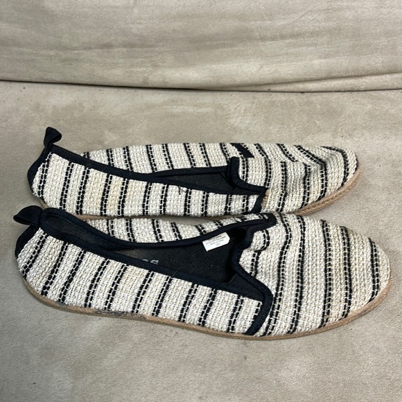 Canvas Casuals size M - Picture 1 of 1